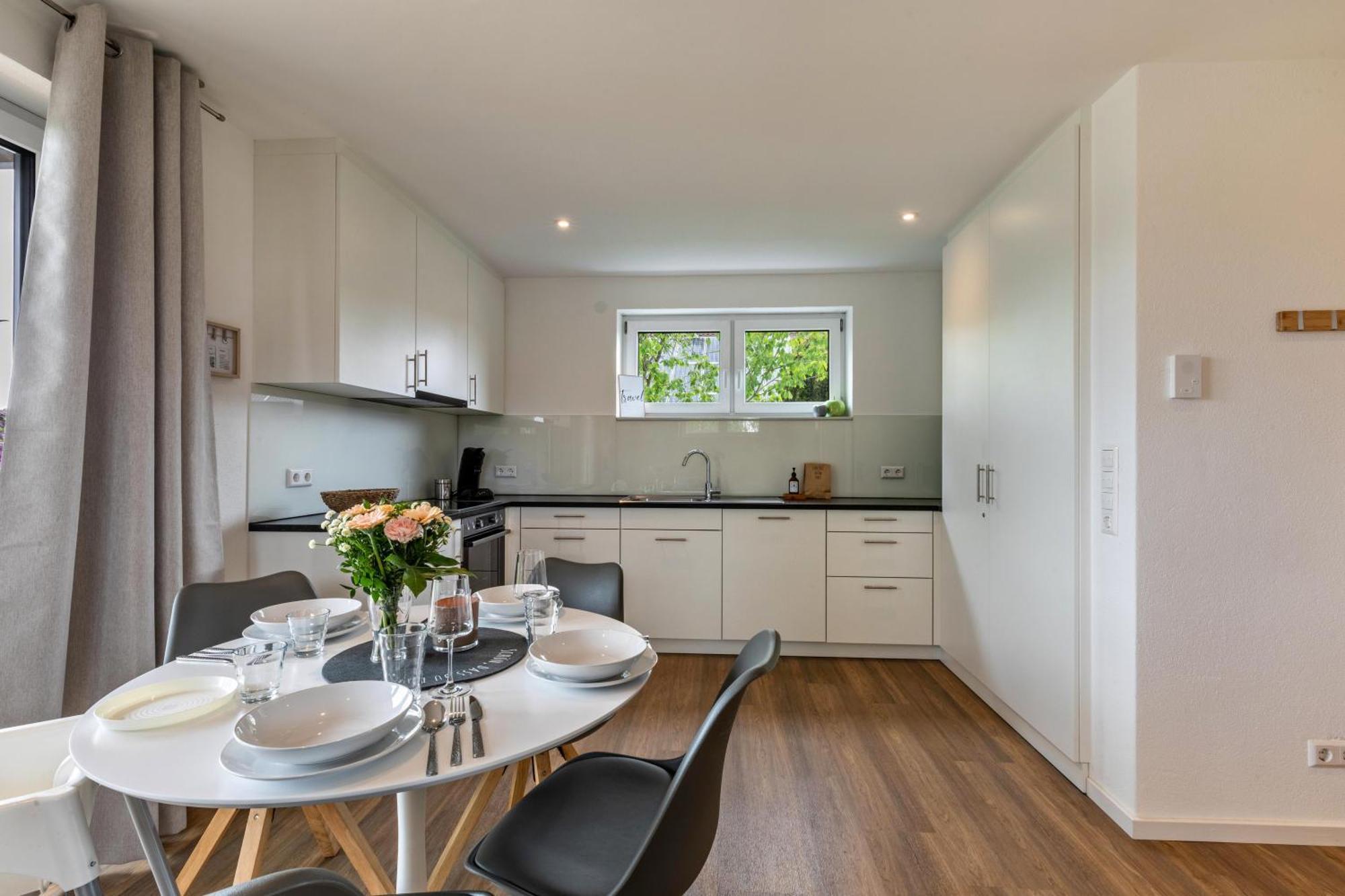 Studio 3 Parkside Apartments Guenzburg Luaran gambar