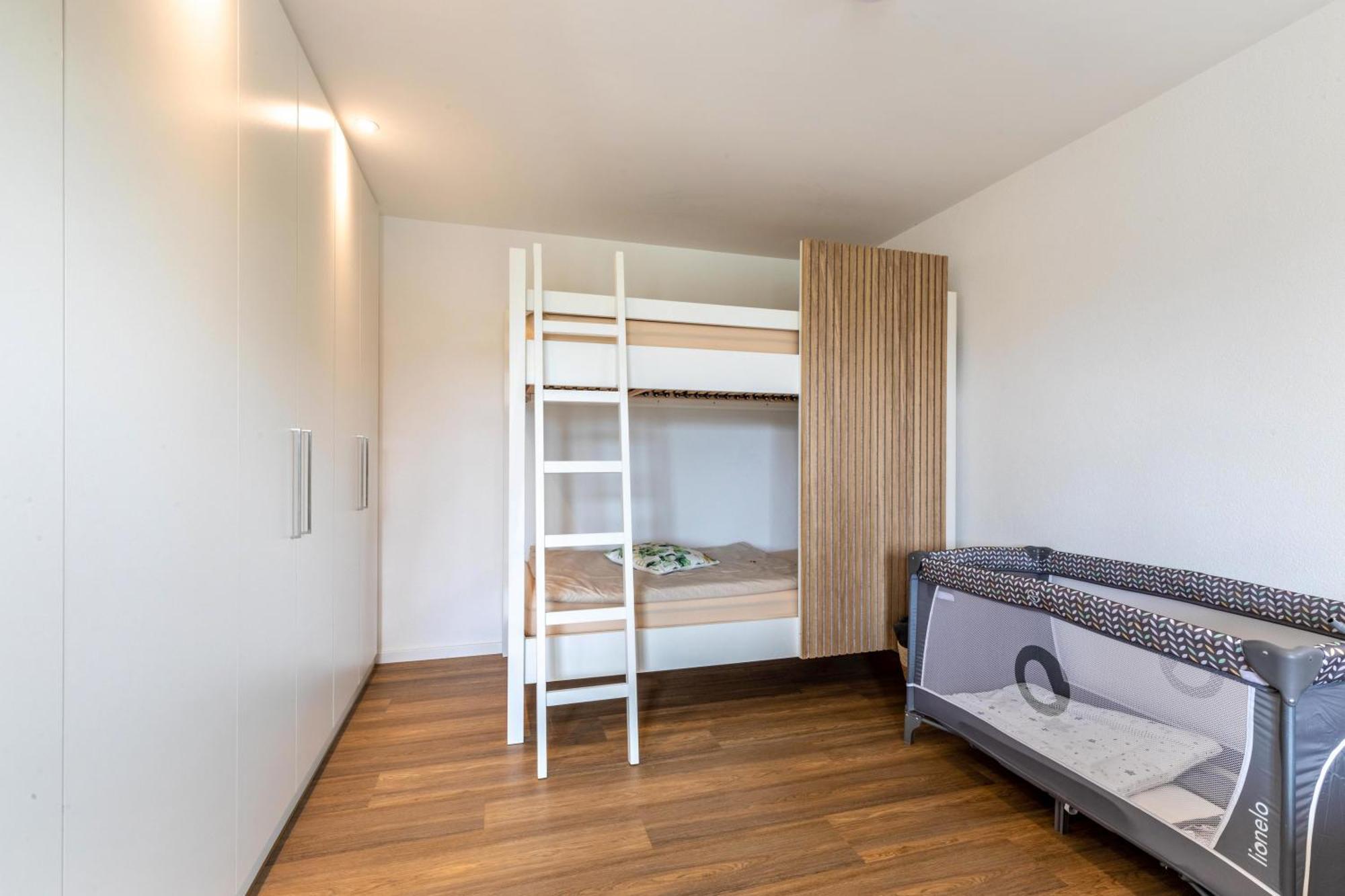 Studio 3 Parkside Apartments Guenzburg Luaran gambar