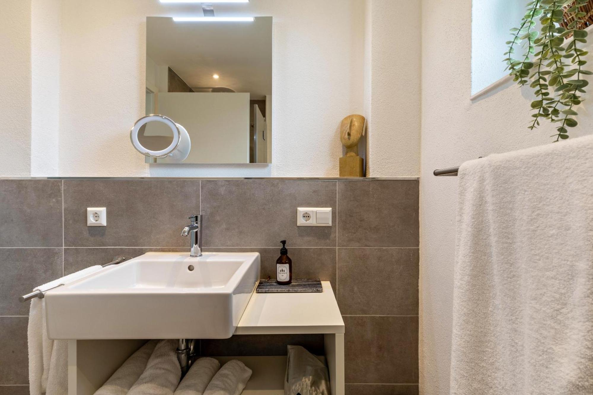 Studio 3 Parkside Apartments Guenzburg Luaran gambar
